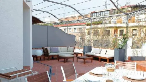 Superb penthouse apartment with terrace, furnished and equipped
